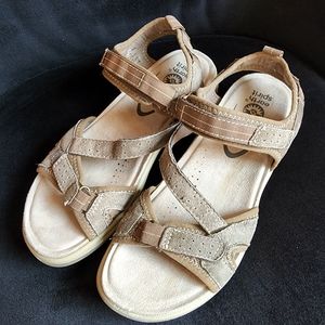 Earth Spirit Women's Sylar Medium Width Sandal Sz 8